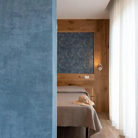 Rosa Hotel 3*
