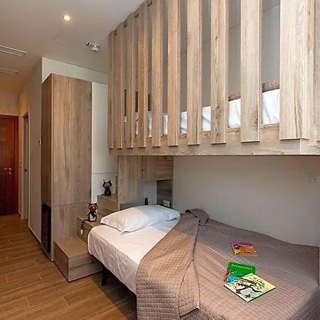 Hotel Rosa 3*